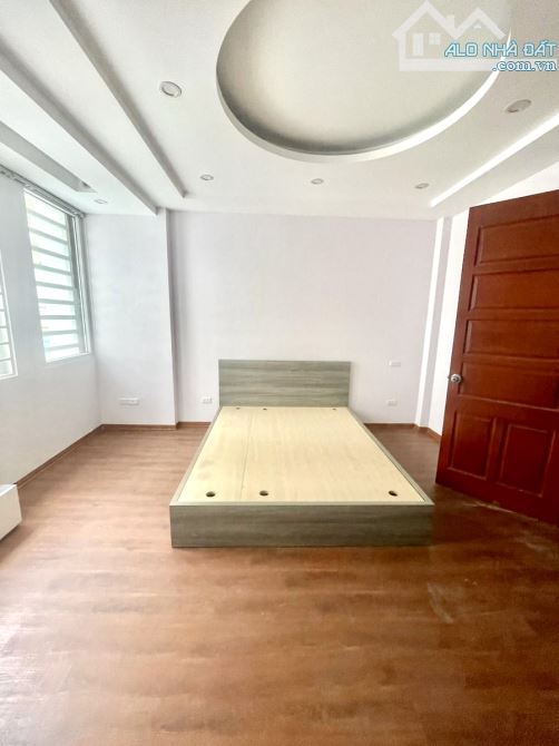 Phân lô kịch độc Nguyên Hồng, vỉa hè, ôtô tránh, kinh doanh, dân xây, mặt tiền vip, 71m*5T - 2