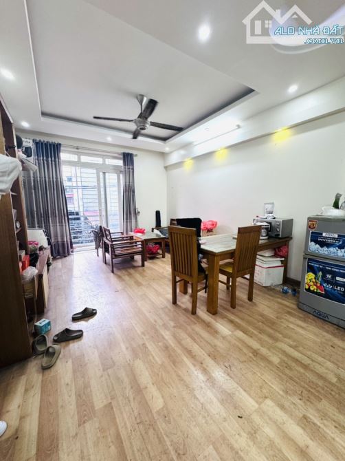 NHÀ PHẠM VĂN ĐỒNG - HÀNG HIẾM - KINH DOANH - OTO TRÁNH - 45M - GIÁ 13.6 TỶ - 2