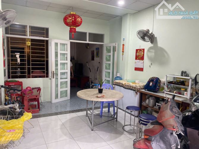BÁN ĐẤT TẶNG NHÀ MẶT TIỀN PHÙNG HƯNG NGANG 4,16M HƯỚNG ĐÔNG BẮC.GIÁ 7TY7 DT 113,6M - 2