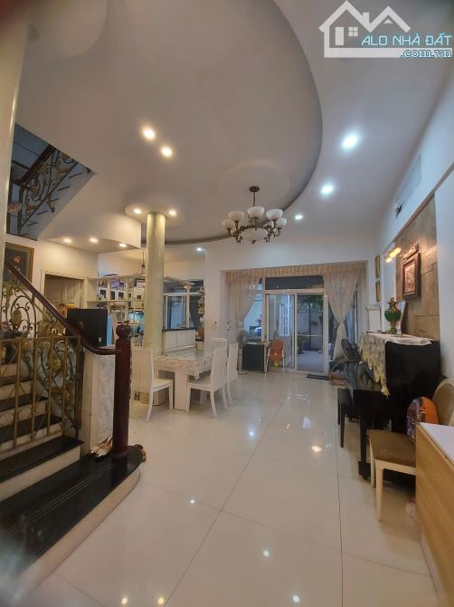 Cần bán Biệt thự B2-102 Nam Thông 1B, P Tân Phú, Quận 7 - 2