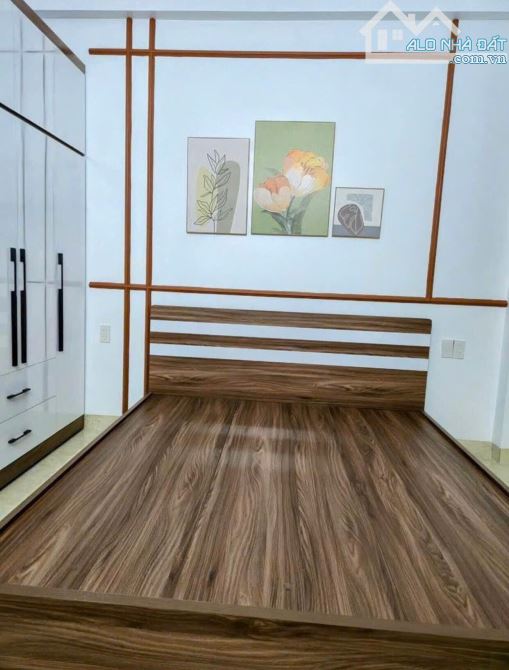 Sở Hữu Ngay 1 BĐS Dòng Tiền Tại Đ.Võ Văn Tần, Q.3 47m2 SHR 1T2L4PN Có HDT 24Tr Chỉ 3,75 Tỷ - 2