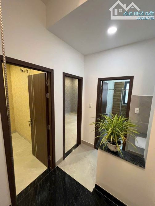 Nhà chính chủ đường Nguyễn Bỉnh Khiêm, Quận 1. Giá 4Tỷ520/ 5x13,7m-(68,5m2) 2Lầu, ST, 3PN - 2