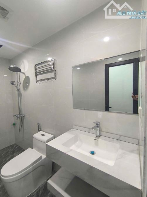 Bán nhà Cự Khối Long Biên Hà Nội  S : 34m2 * 5 tầng * 4,5m * 5,350 tỷ - 2