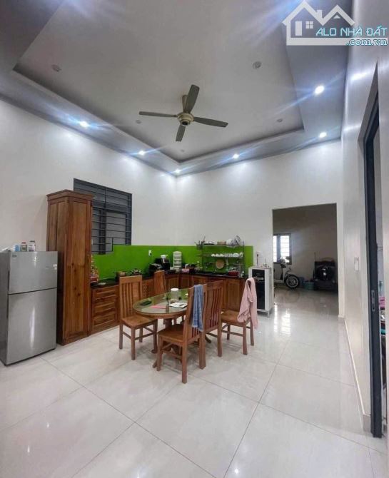 Cần Tiền bán nhah Căn nhà ở KCN Trảng Bàng An Tịnh 378m2 Sổ hồng Riêng Sẵn 570triệu - 2