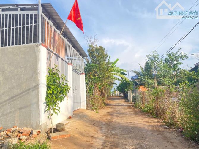 Đất sau chợ Eakao đi vào mặt tiền đường bê tông - 2