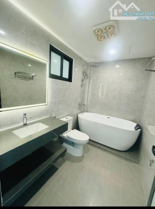 ❤️❤️ SIÊU RẺ - NGỌC THUỴ - 50m - GARA- THANG MÁY- Ô TÔ VÀO, ĐỖ CỬA, NGÕ THÔNG HƠN 9 TỶ   ✅ - 2