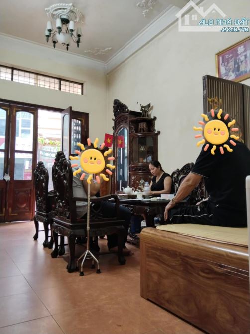 BÁN NHÀ PHỐ ĐỐC NGỮ - QUẦN NGỰA - VĂN CAO BA ĐÌNH 65M2 MT4M CHỈ 18.9 TỶ - 2