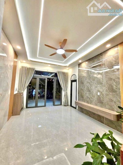BÁN NHÀ ĐẸP SÁT AEO.N MA.LL TÂ.N PH.U - ĐƯỜNG XE TẢI - DTSD 70M2 - 2
