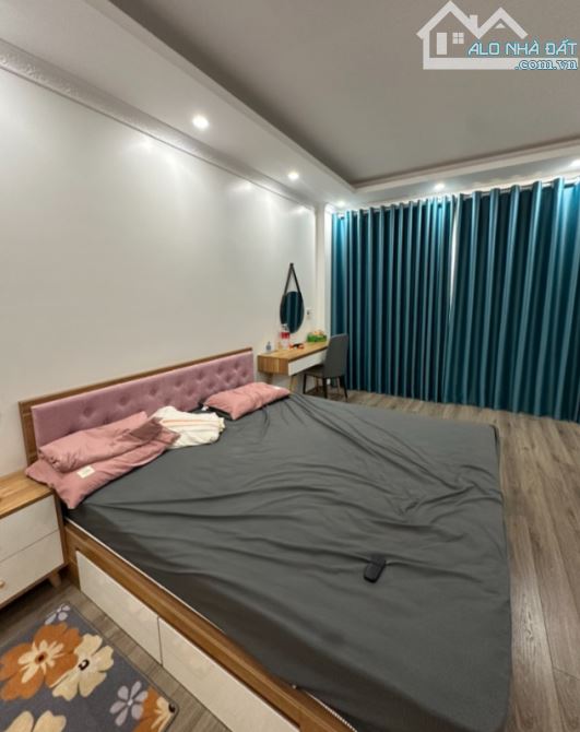 PHÂN LÔ CÁN BỘ - ô tô vào nhà - 68m2x 5 tầng , 6 ngủ ngay gần Hồ Linh Đàm , giá hơn 10 tỷ - 2