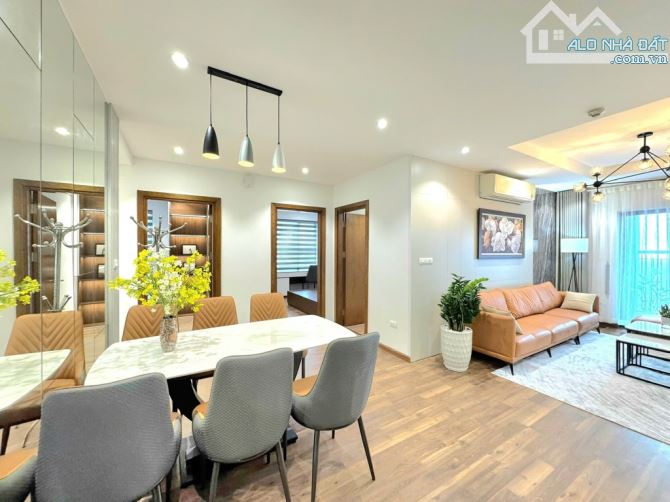 Bán Căn Hộ Hồ Tùng Mậu - Cao Cấp 3 Ngủ - View Bể Bơi – Lô Góc Thoáng Sáng – Nhỉnh 6 tỷ - 2