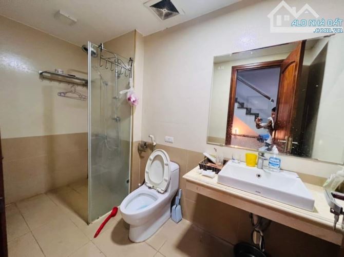 BÁN NHÀ DƯƠNG QUẢNG HÀM TT CẦU GIẤY - CÁCH OTO TRÁNH 20M - NHỈNH 9 TỶ - 2