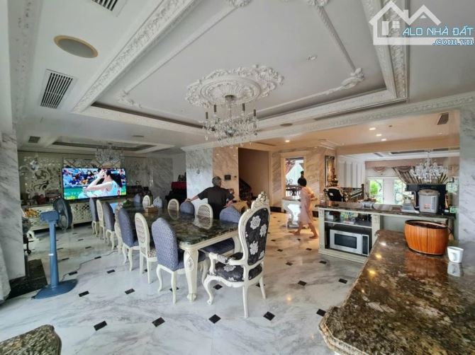 ĐẲNG CẤP THƯỢNG LƯU, BÁN BIỆT THỰ CIPUTRA,TÂY HỒ VIP NHẤT HÀ NỘI 400M, 5 TẦNG 148 TỶ - 2