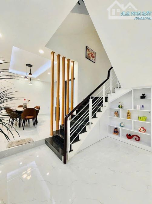 Căn Nhà Bao Đẹp Ngay Đ.Huỳnh Tấn Phát, Q.7 48m2 SHR 3Tầng 4PN Có HDT18Tr Chỉ Cần 3.190Tỷ - 2