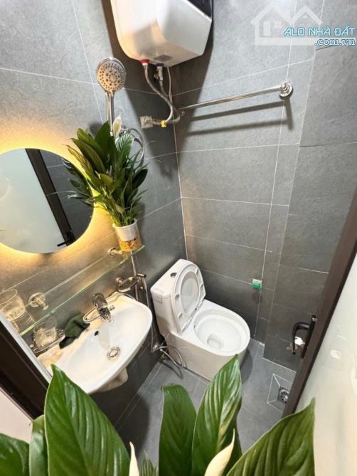 HƠN 3TỶ - TÔN ĐỨC THẮNG - GẦN PHỐ - 4TẦNG - MT 3.2M - 2NGỦ - FULL NỘI THẤT Ở NGAY. - 2