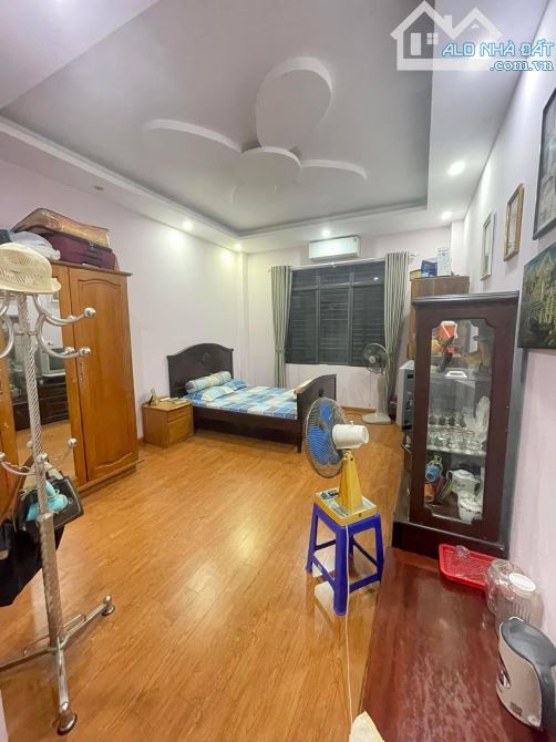bán nhà Nguyễn Trãi - 54m2 - nhà đẹp,gần phố - xây dựng chắc chắn - 9,3 tỷ - 2