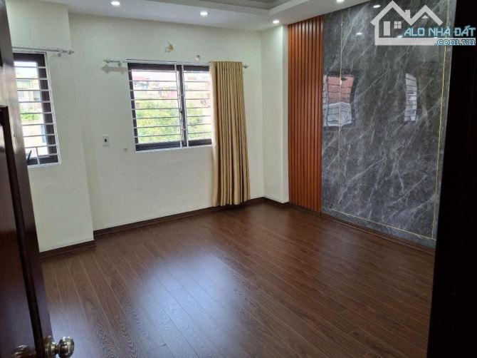 Bán nhà Đống Đa 5 tầng 60m2 mặt tiền 5 mét giá nhỉnh 20 tỷ - 2