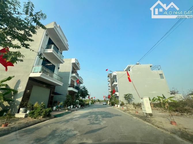 Bán 2 lô liền nhau khu phân lô Đống Chuối, Hùng Vương, Hồng Bàng, Hải Phòng. Mặt đường 30m - 2