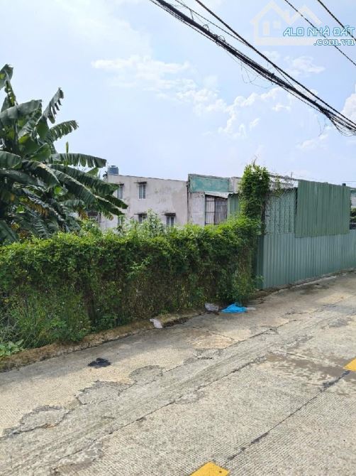 THẠNH LỘC - MẶT TIỀN - 1200m2, (12x100)m - ĐƯỜNG 8m - 1 ĐỜI CHỦ - GIÁ 10 triệu/m2 - 2