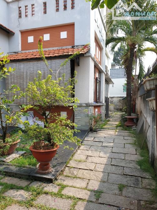 Hóc Môn bán nhà ngang 10m gần Nguyễn Thị Sóc và Nguyễn Ảnh Thủ các tiện ích nhỉnh 8ty - 2