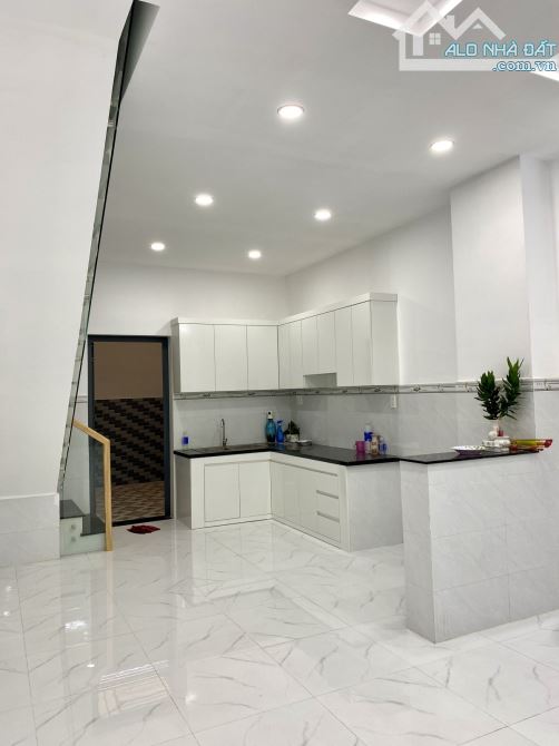 Bán nhà giá rẻ HXH vào nhà Huỳnh Tấn Phát, Nhà Bè chỉ 4 tỷ 980, DT 70m2 trệt lầu BTCT - 2