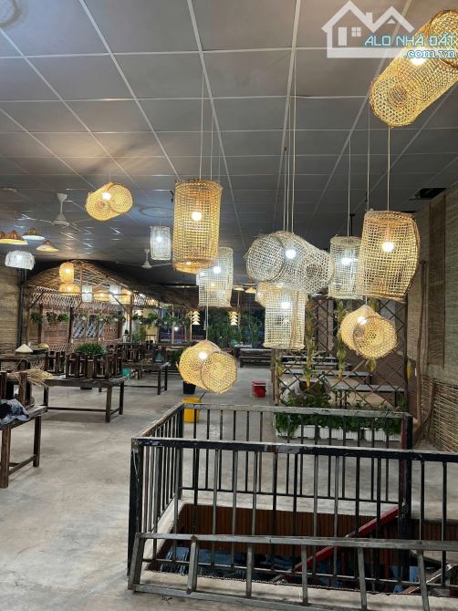 Cho thuê nhà mặt tiền đường 3/2 đối diện đhct ngang 9m giá 80 triệu - 2