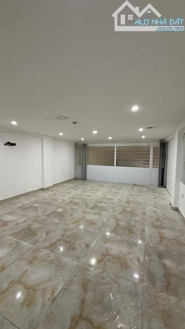 Bán toà  mặt phố Văn Cao, Ba Đình, 95m², 6 tầng, MT 5m, giá 69.4 tỷ, dòng tiền 150tr/tháng - 2