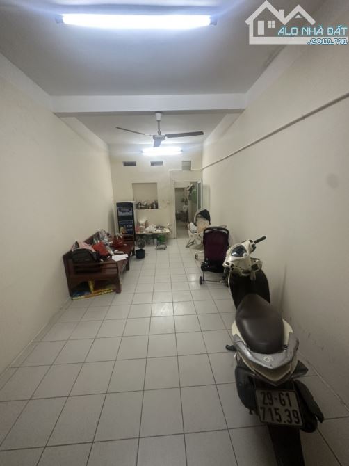 Hàng hiếm tại Minh Khai, 5,6 tỷ, 37m2, 3PN + 3WC + 3 tầng, Q. Hai Bà Trưng, HN - 2