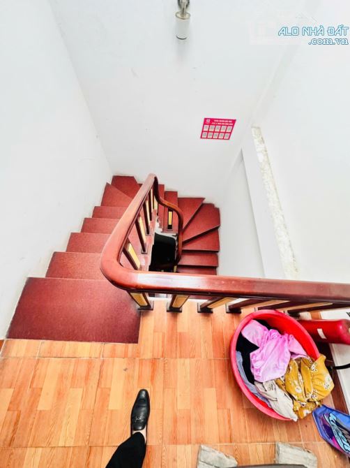 Bán nhà  Phân lô Doãn Kế Thiện DT 39 m2 x 5 tầng, mt 5 m -Giá 11.35 tỷ - 2
