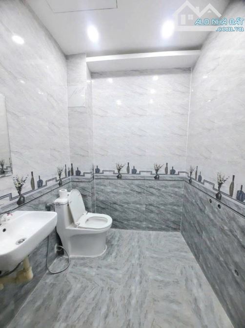 Bán nhà Tân Mai - Hoàng Mai. DT 50m x 4 tầng, ô tô vào nhà, thông thoáng, gần phố Tân Mai - 2