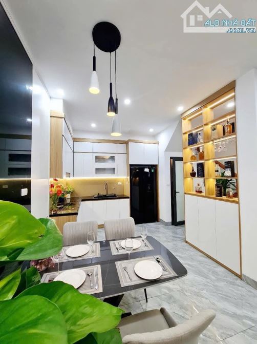 Bán phân lô Nguyễn Tuân. DT 60m2 x 8 tầng, MT5m, thang máy, vỉa hè, KD sầm uất. Giá 26.5tỷ - 2