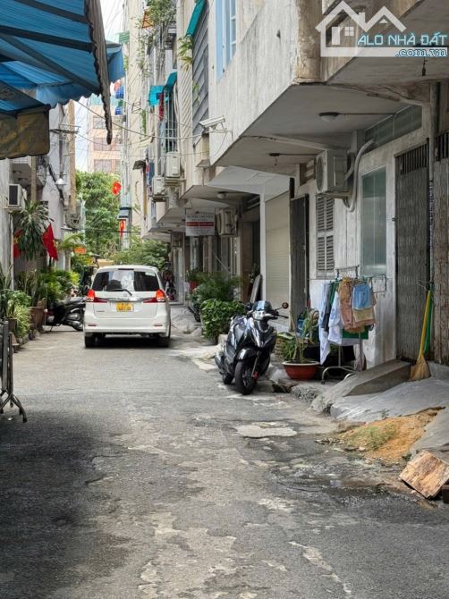 LÃNH BINH THĂNG QUẬN 11 - 40M2 KO LỘ GIỚI - HẺM Ô TÔ 4 TẦNG SÂN THƯỢNG. - 2