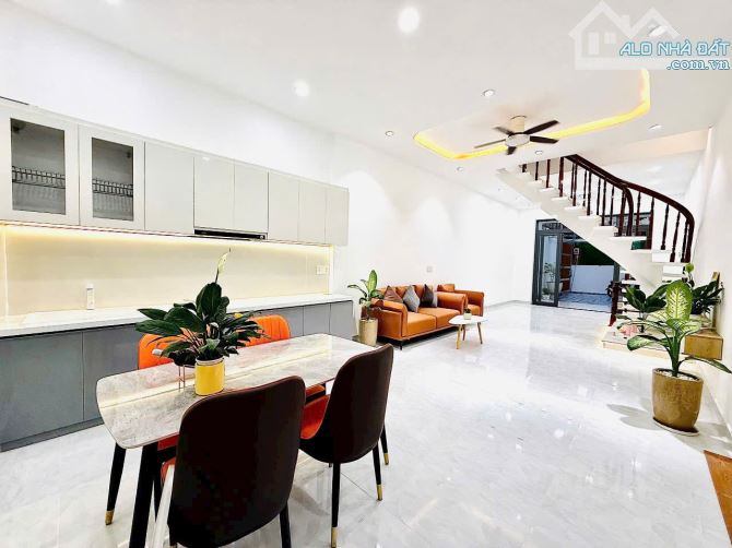 Kẹt bán gấp Nhà 2 tầng 90m2 (4.5 x 20m) Hồ Bá Phấn, Phước Long A gần Ga Metro XLHN 5.7 Tỷ - 2