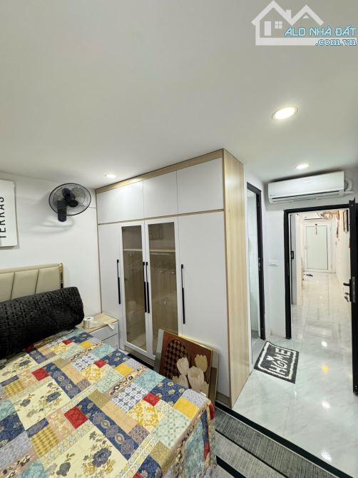 Cần bán gấp căn tập thể tại Vĩnh Hồ 55m2 x 2 ngủ x 2 mặt thoáng full nội thất về ở luôn! - 2