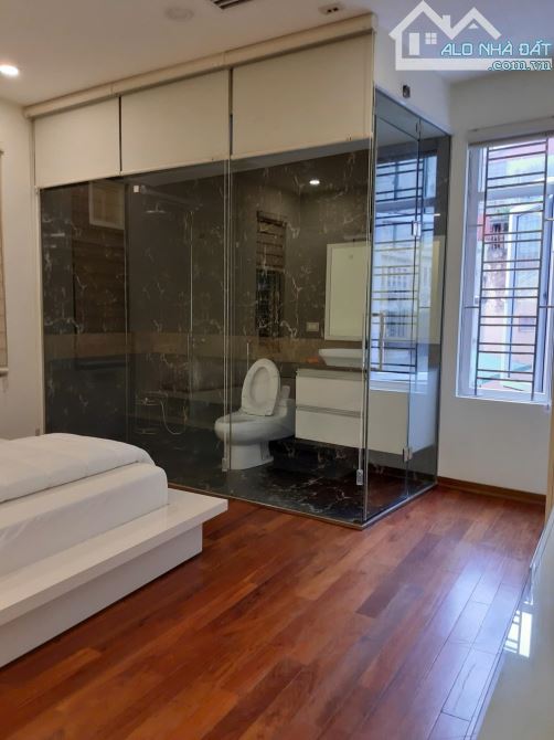 Bán nhà Nguyễn Đình Chiểu, 60m2, 7 tầng thang máy, mặt tiền 4.4m, 26.5 tỷ, dòng tiền 50tr - 2