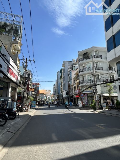 SIÊU VỊ TRÍ – GÓC 2 MẶT TIỀN NGUYỄN GIA TRÍ (D2),10X20 4 TẦNG – KINH DOANH ĐỈNH CAO - 2