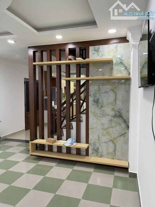 🚨 VỊ TRÍ ĐỘC TÔN - ĐƯỜNG DUY TÂN - DT 5X13M - 1 TRỆT, 2 LẦU, SÂN THƯỢNG - 2