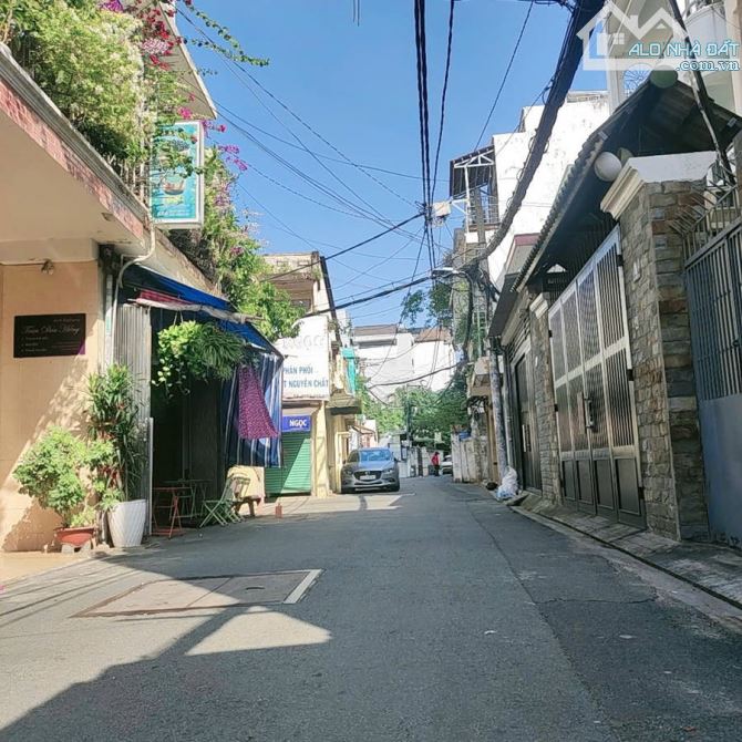 🚨 VỊ TRÍ HIẾM CÓ - ĐƯỜNG NGUYỄN KIỆM - DT 98M² - 1 TRỆT, 1 LỬNG, 2 LẦU - 2