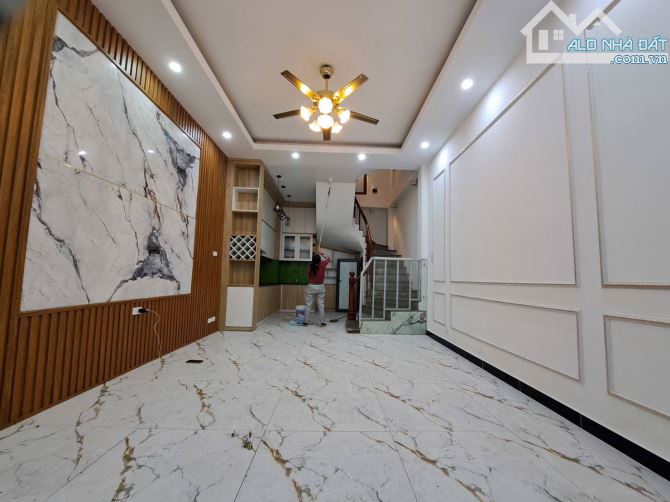 BÁN NHÀ MỚI –NGÕ 272 TRẦN KHÁT CHÂN - THANG MÁY – DT: 55m² , 5 Tầng, MT-5m – NGÕ THÔNG. - 2