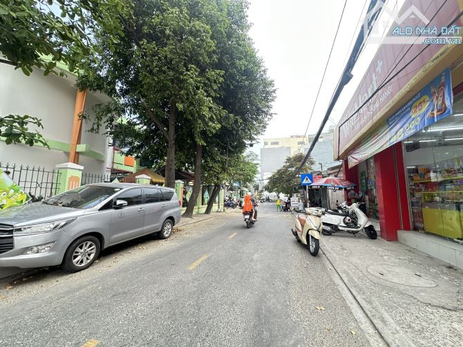 Cho thuê mặt bằng kinh doanh 315m2 ngay gần Võ Văn Kiệt, Sơn Trà, Sầm uất, ngang 12m - 2
