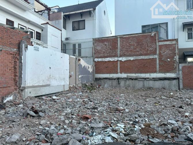 Bán nhà mặt tiền đường Nguyễn Văn Hưởng, Thảo Điền, Quận 2. Diện tích 5x22m, giá chỉ 38 - 2