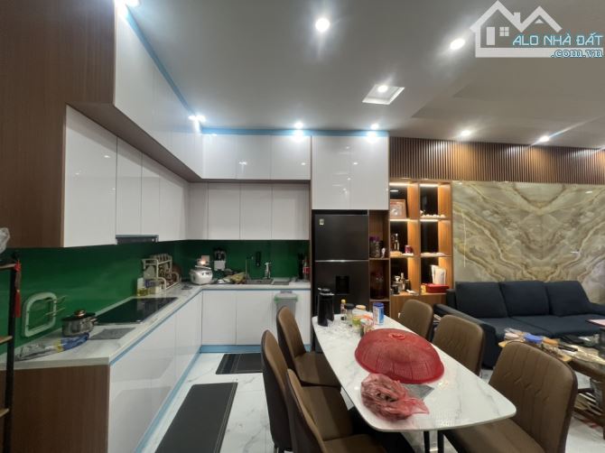 Bán Nhà Cổ Linh, Phường Thạch Bàn, Long Biên 47m2, 4T, giá 8,2 tỷ (ô tô đỗ cách 15m) - 2