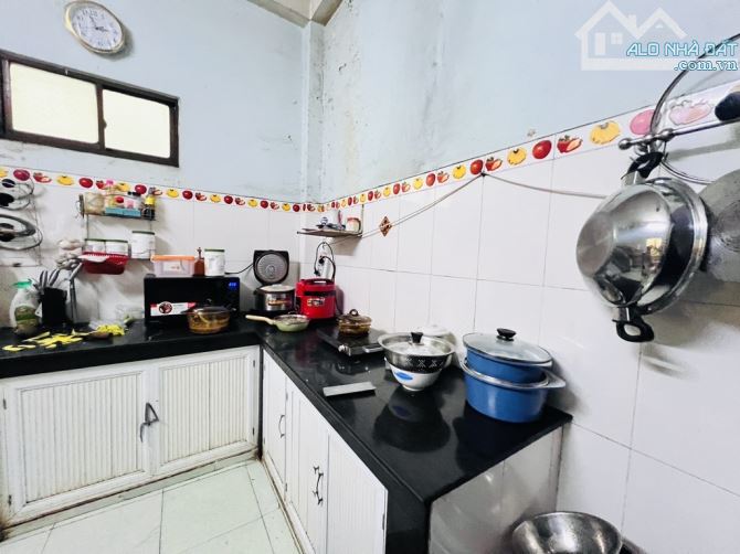 SIÊU PHẢM MẶT TIỀN KINH DOANH SẦM UẤT QUẬN TÂN BÌNH - 3 TẦNG, HƠN 163M2, NGANG GẦN 6M. - 2