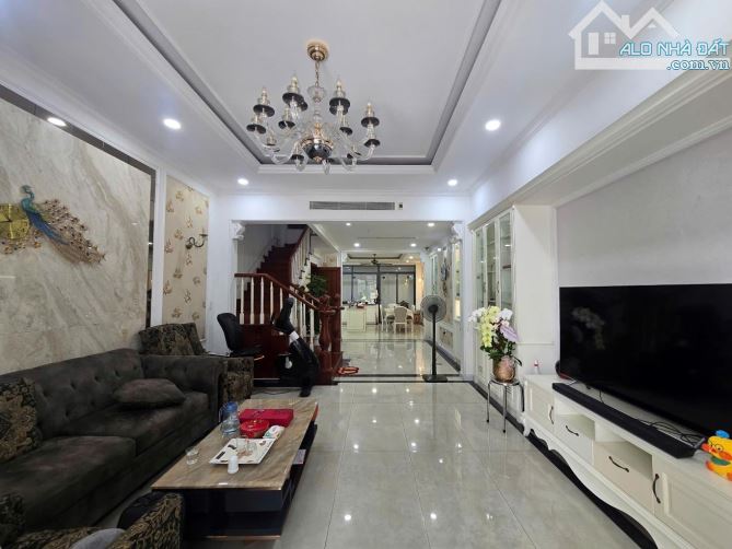 Khu BIỆT THỰ đường Trường Sơn, 4tầng (5 x 20) hẻm 6m thông, 5p qua sân bay TSN - 2