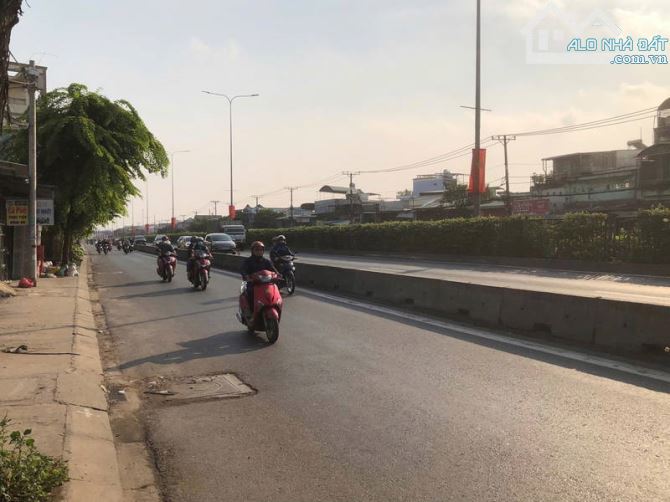 Bán Đất Mặt Tiền Quốc Lộ 1A 193M2 2 Tầng 3 PN Chỉ Hơn 10 Tỷ TL - 2