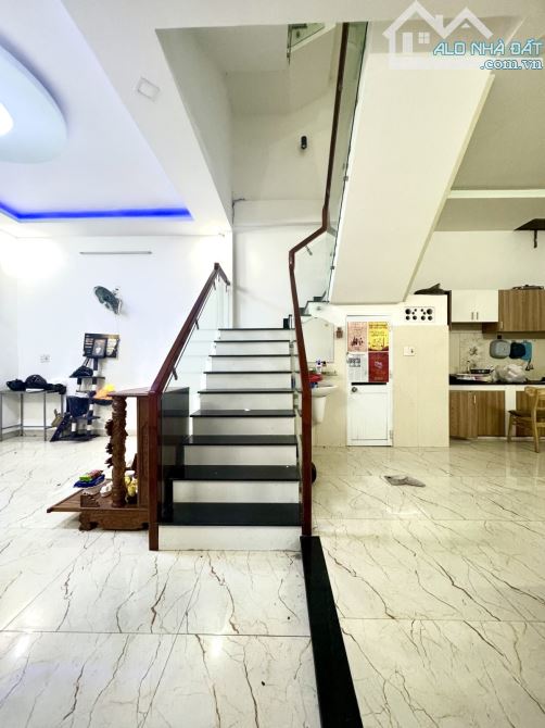 Bán nhà 3 tầng Hoàng Diệu Hải Châu 66m2 giá 3.98 tỷ - 2