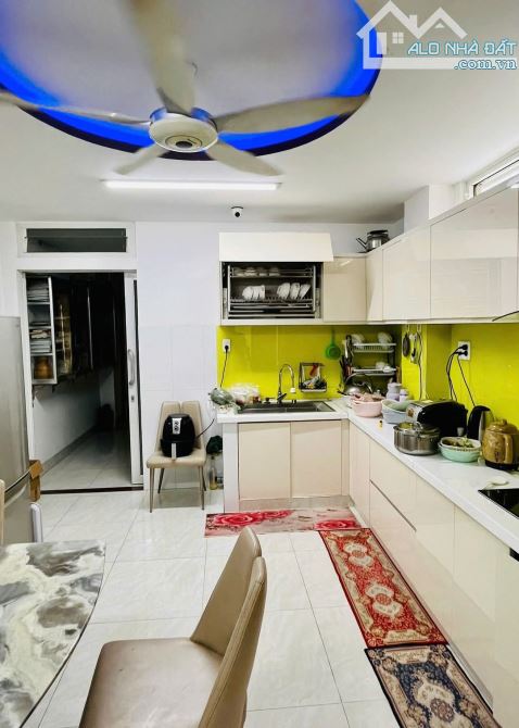 Nhà 5 Tầng đường Tô Hiến Thành, Trung tâm mua sắm du lịch Nha Trang - 2