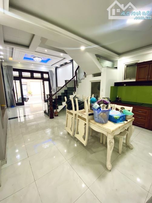 NGUYỄN SỸ SÁCH P15 TÂN BÌNH -CHÍNH CHỦ TRANG BÌA CHƯA QUA ĐẦU TƯ - 61M2 - NGANG 5M - 4 TẦN - 2