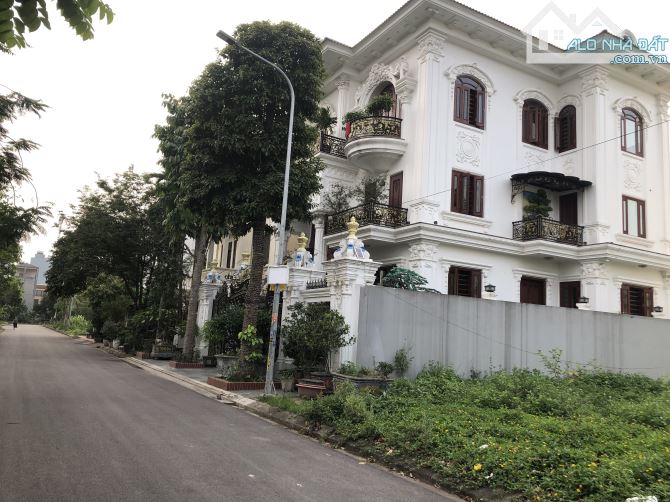 Bán Lô OBT 16 Đại Hoàng Long Tp Bắc Ninh, Hướng Đông Nam View Vườn Hoa - 2