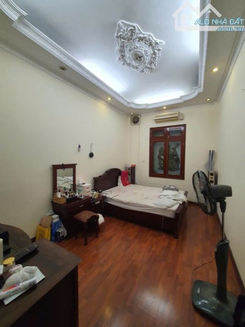 Bán Nhà Khuất Duy Tiến, Ngõ Rộng Như Phố, Giá 15 Tỷ 8 - 2