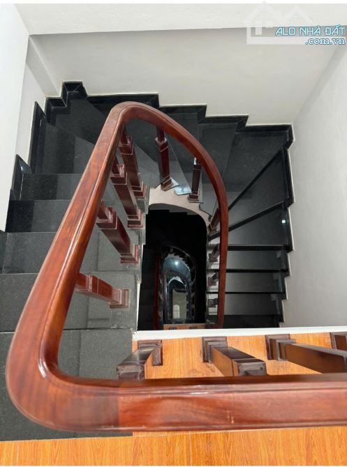 Gần Sân Vân Động, Bến xe Mỹ Đình - 5 tầng, gần Ô Tô - dân xây - 2
